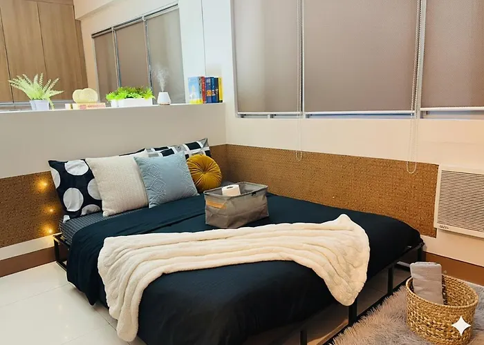 The Bgc Mckinley Budget Hotel *